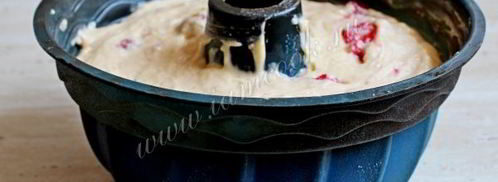 сливочный кекс с клубникой. Шаг 8