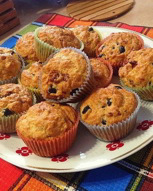 Соленые кексики с оливками и вялеными помидорами