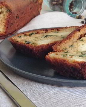 Сырный кекс со шпинатом