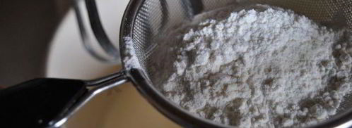 закусочный кекс с вялеными томатами, мясным ассорти, моцареллой и тимьяном. Шаг 4