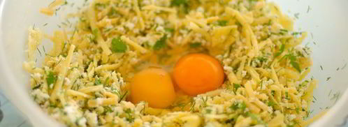 хачапури из слоеного теста. Шаг 2