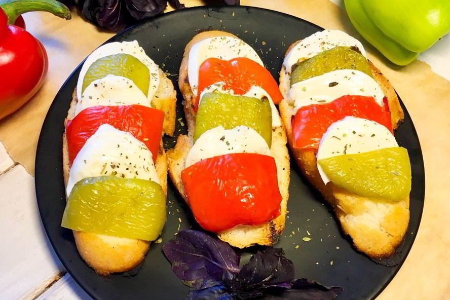 Рецепт багет с моцареллой и перцем