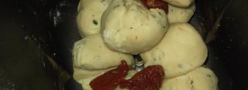 хлеб белый с вялеными помидорами. Шаг 7