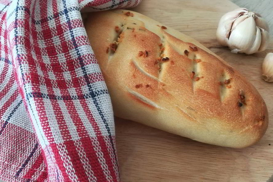 Рецепт хлеб с розмарином и чесноком