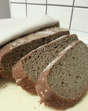 Немецкий ржаной хлеб с медом и кориандром