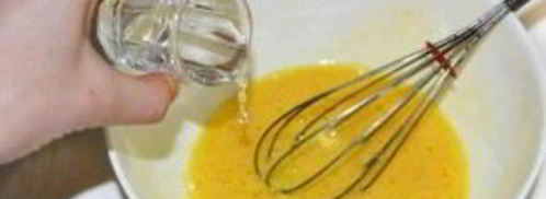 хворост с водкой. Шаг 3