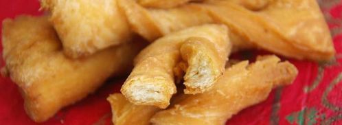 хворост слоистый, постный. Шаг 10