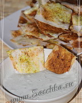 Дип блю-чиз с чипсами из лаваша