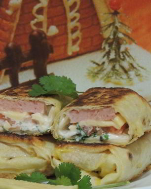 Горячий лаваш с начинкой