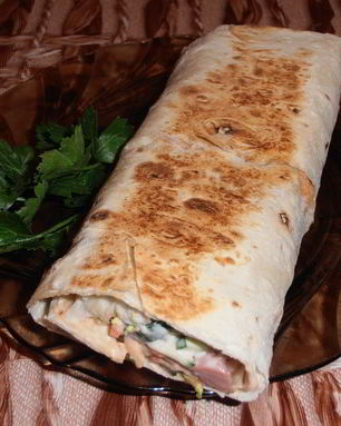 Лаваш с копченой курицей