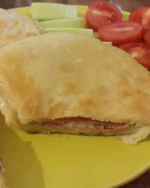 Лаваш с сыром и зеленью