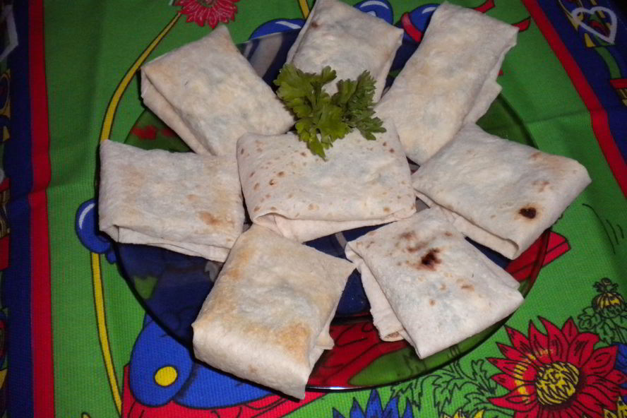 Рецепт печеный лаваш с сыром, чесноком и зеленью