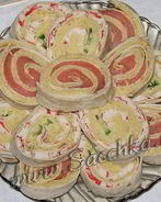 Рулетики из лаваша с крабовыми палочками