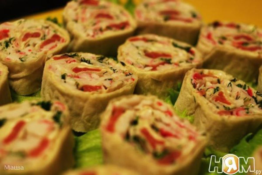 Рецепт рулеты из лаваша с крабовым мясом и красной рыбой