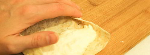 рулеты из лаваша с сыром. Шаг 6