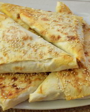 Треугольники из лаваша с творогом