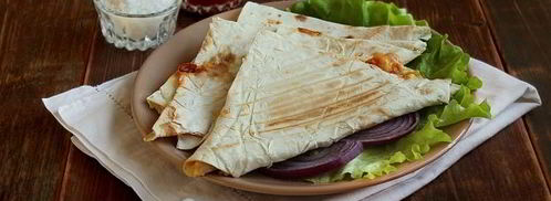 треугольники из лаваша с ветчиной и сыром. Шаг 11