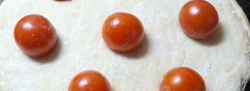 фокачча с помидорами черри. Шаг 3