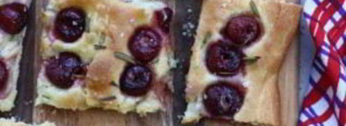 фокачча с вишней и розмарином. Шаг 5