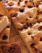 Фокачча с вялеными помидорами