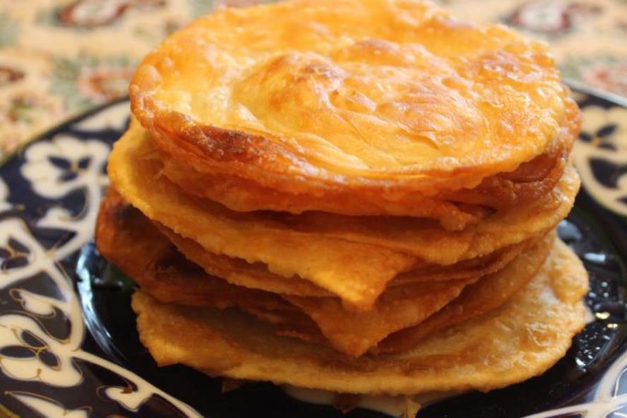 Рецепт катлама-жаренные слоенные лепешки