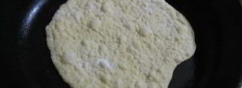 лепешки на сковороде на кефире. Шаг 3
