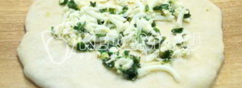 лепешки на сковороде с зеленым луком и яйцом. Шаг 9