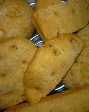 Лепешки с кукурузной мукой, сыром и пряностями