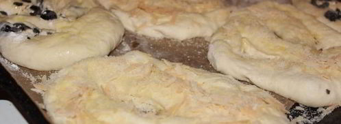 лепешки с сыром и маслинами. Шаг 6