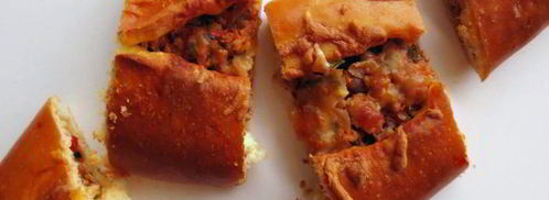 пиде — турецкая лепешка в форме лодочки с начинкой из фарша. Шаг 24