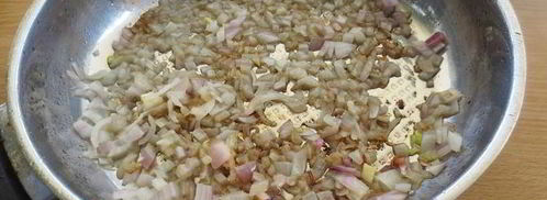 пиде — турецкая лепешка в форме лодочки с начинкой из фарша. Шаг 9