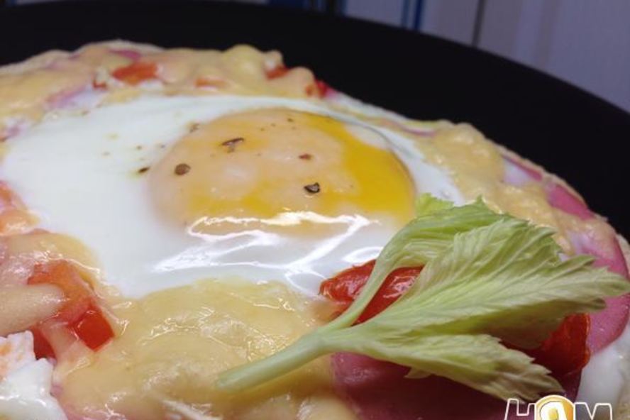 Рецепт пита с колбасой, сыром и яйцом