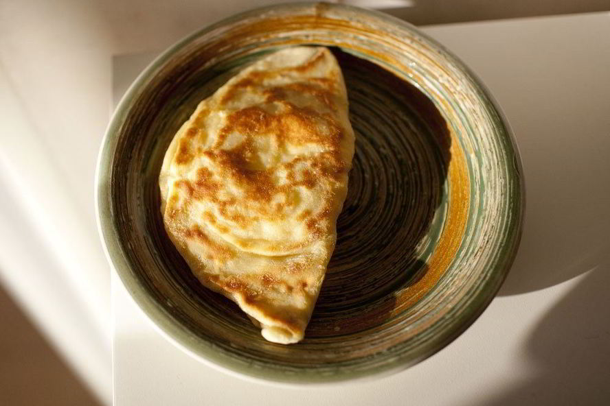 Рецепт сырная лепешка с базиликом