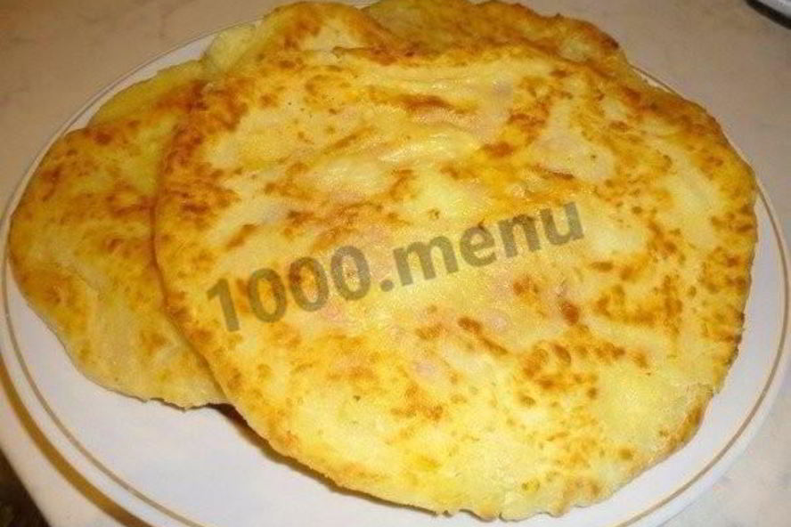 Рецепт сырные лепешки на кефире с ветчиной