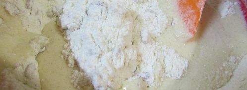 биг-маффины с вишней, кедровыми орешками и штрейзелем. Шаг 8