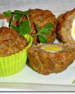 Маффины мясные с перепелиными яйцами