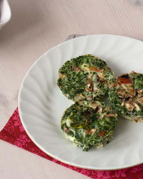 Маффины с помидорами и шпинатом