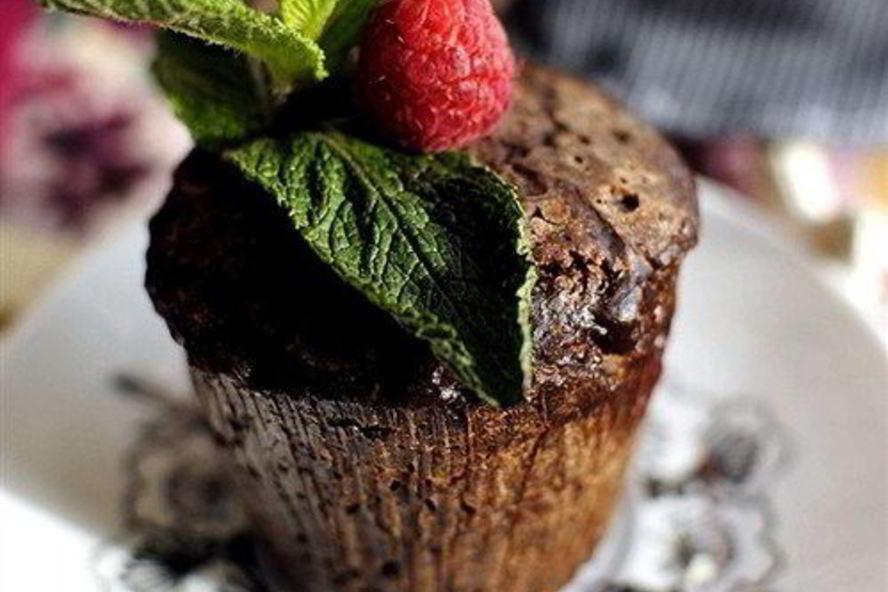 Рецепт шоколадно-малиновые маффины