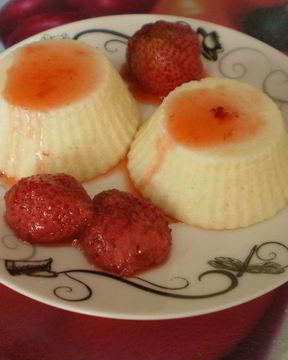 Творожные маффины с ягодным сиропом