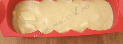 манник с яблоками на кефире. Шаг 9