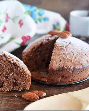 Постный шоколадный манник с миндалем