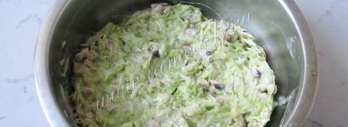 кабачковые оладьи с мясом и грибами. Шаг 9