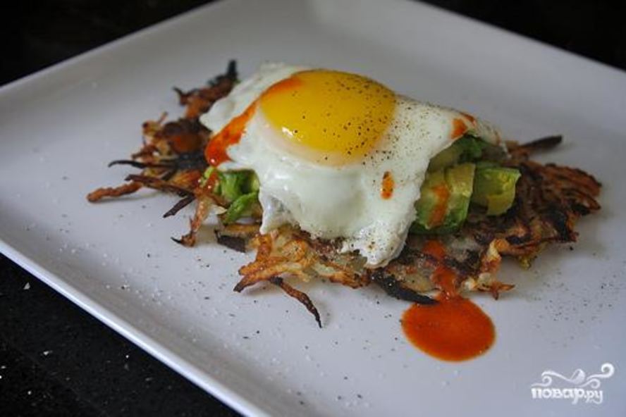 Рецепт картофельные оладьи с яйцом и авокадо