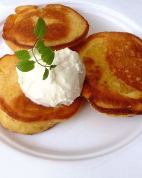 Кукурузные оладьи с апельсином