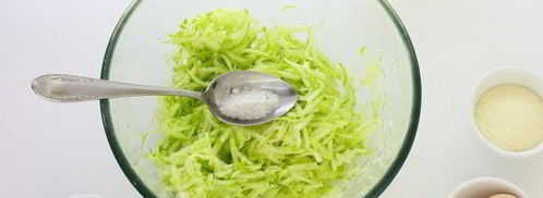 оладьи из кабачков с манкой. Шаг 5