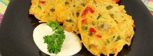 оладьи из спагетти с грибами, зеленью и сыром. Шаг 5