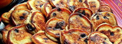 оладьи с шоколадно-ягодной добавкой. Шаг 12