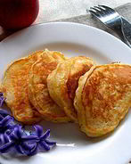 Оладьи с яблоками