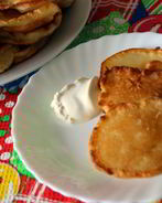 Заварные дрожжевые оладьи на молоке