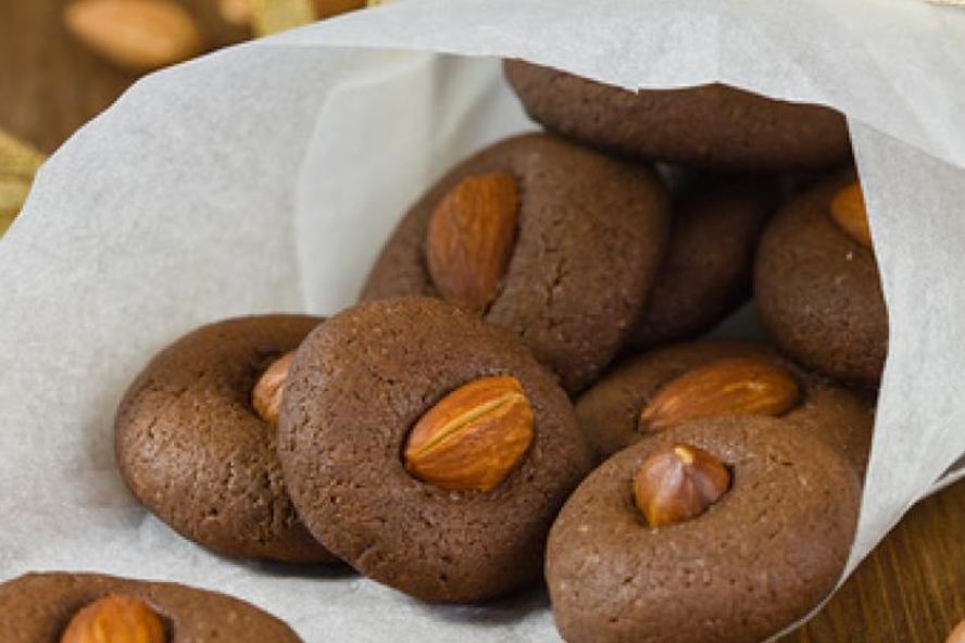 Рецепт домашнее шоколадное печенье с орехами